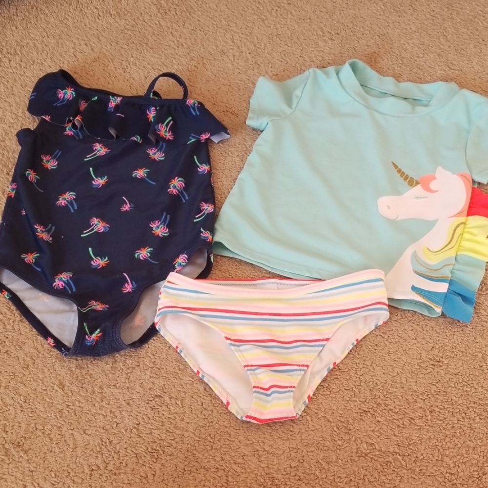 Set of 2 bathing Suits.